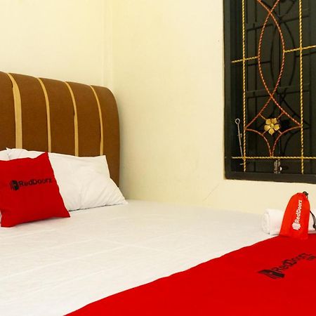 Reddoorz Near Sentani Airport Jayapura 호텔 외부 사진
