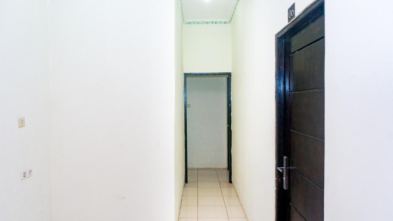 Reddoorz Near Sentani Airport Jayapura 호텔 외부 사진
