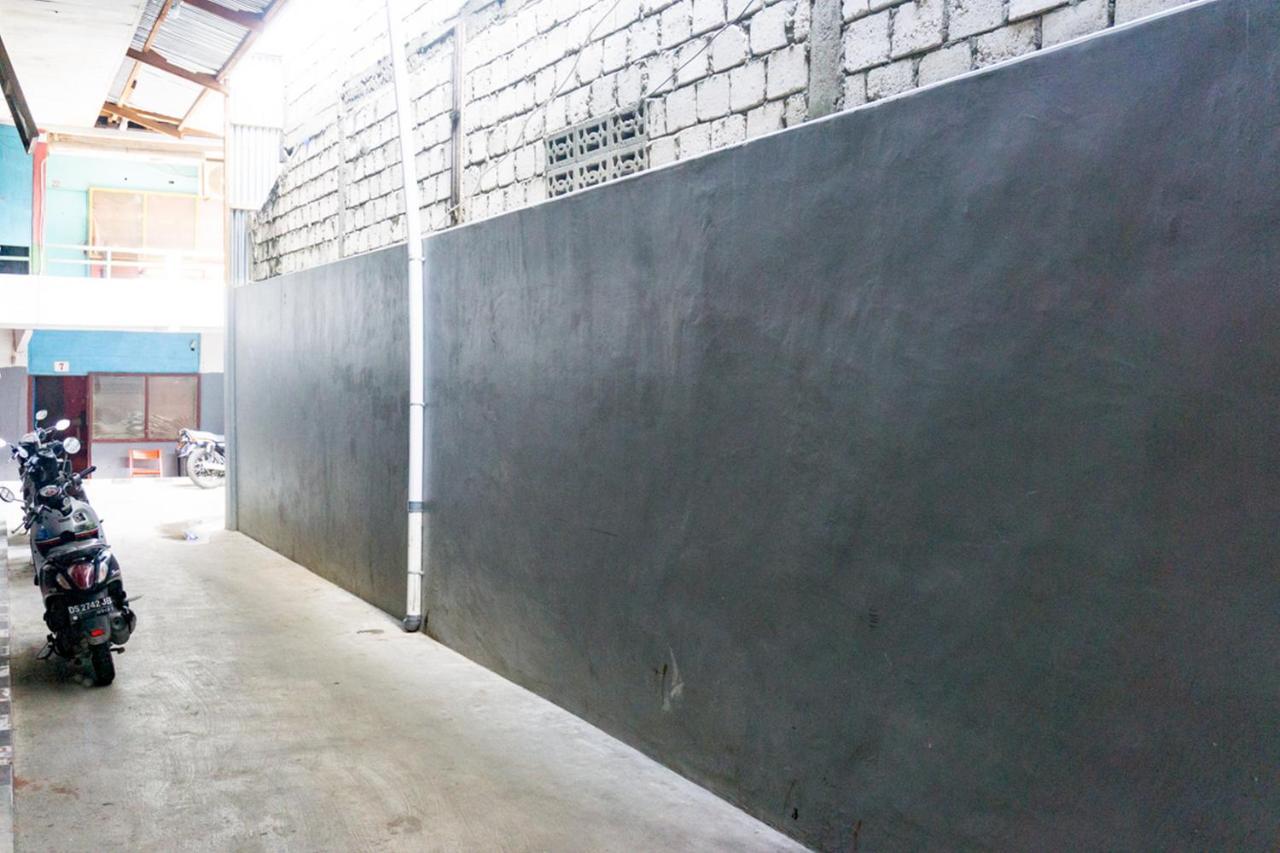 Reddoorz Near Sentani Airport Jayapura 호텔 외부 사진