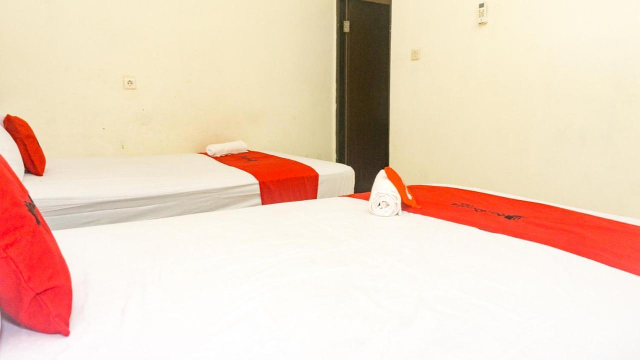 Reddoorz Near Sentani Airport Jayapura 호텔 외부 사진