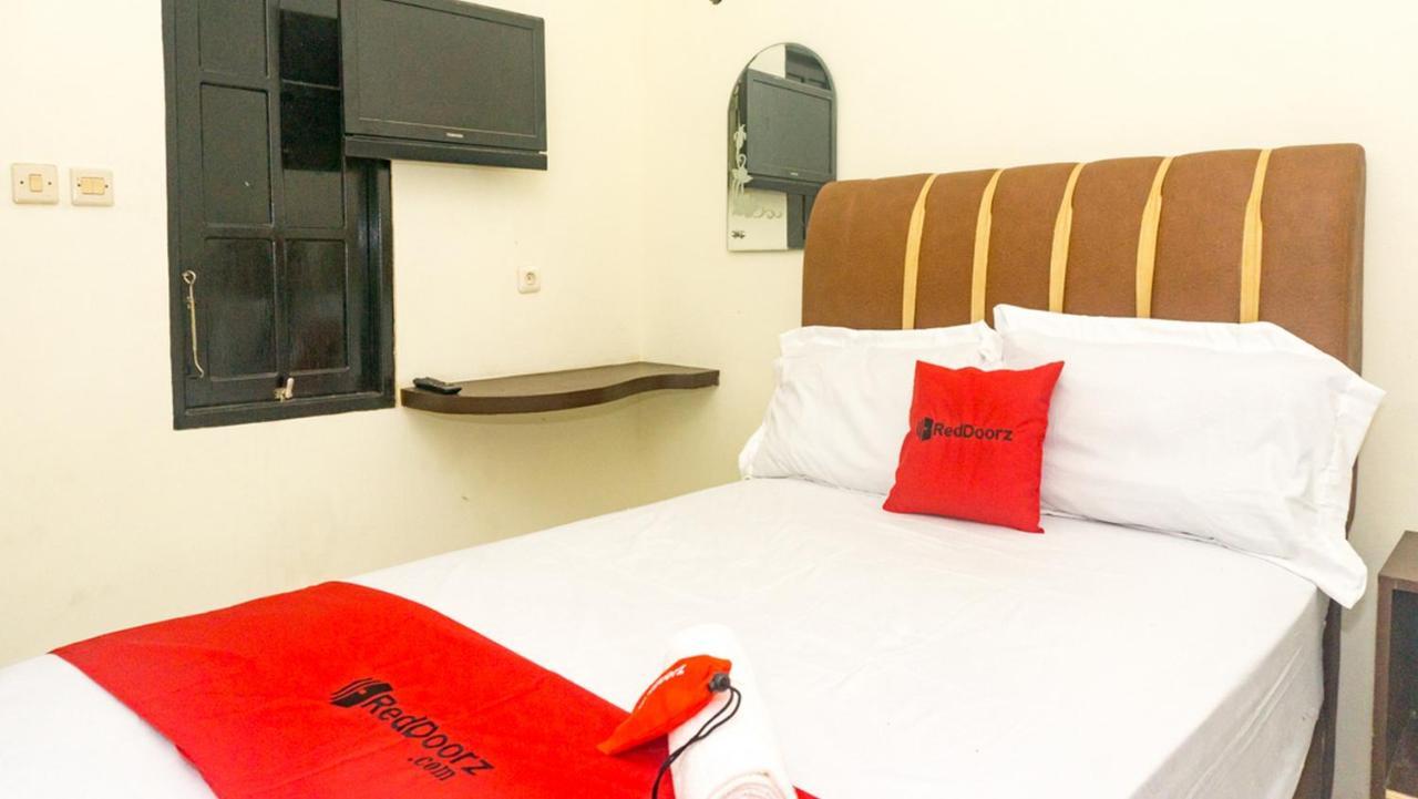 Reddoorz Near Sentani Airport Jayapura 호텔 외부 사진