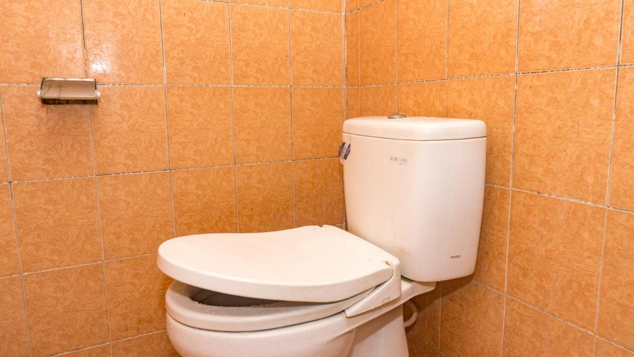 Reddoorz Near Sentani Airport Jayapura 호텔 외부 사진