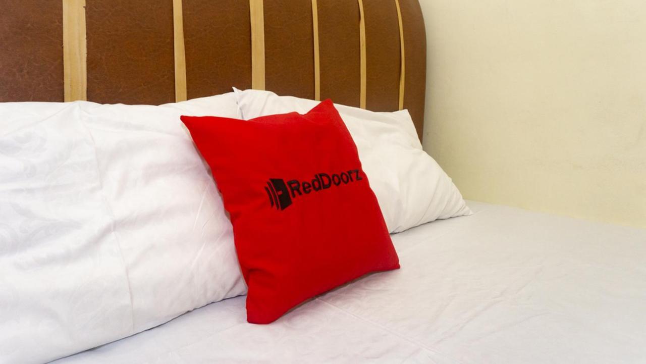 Reddoorz Near Sentani Airport Jayapura 호텔 외부 사진